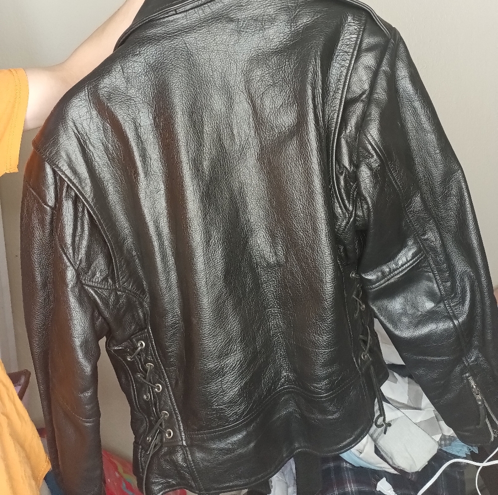 Vintage Women's Leather Jakcet